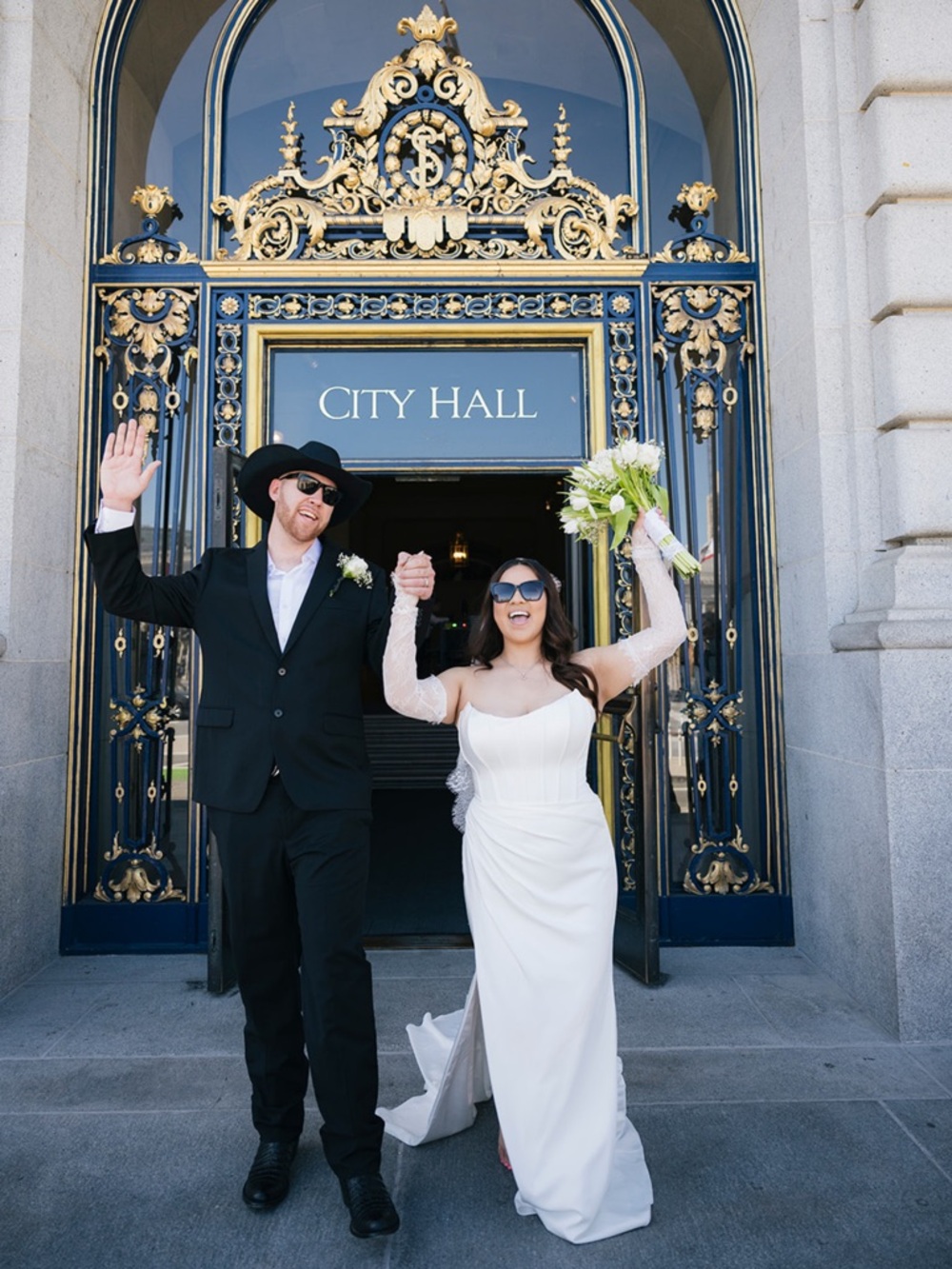 🤍 White Strapless Wedding Dress with Long Sleeve Lace Veil and Sleeves 🤍